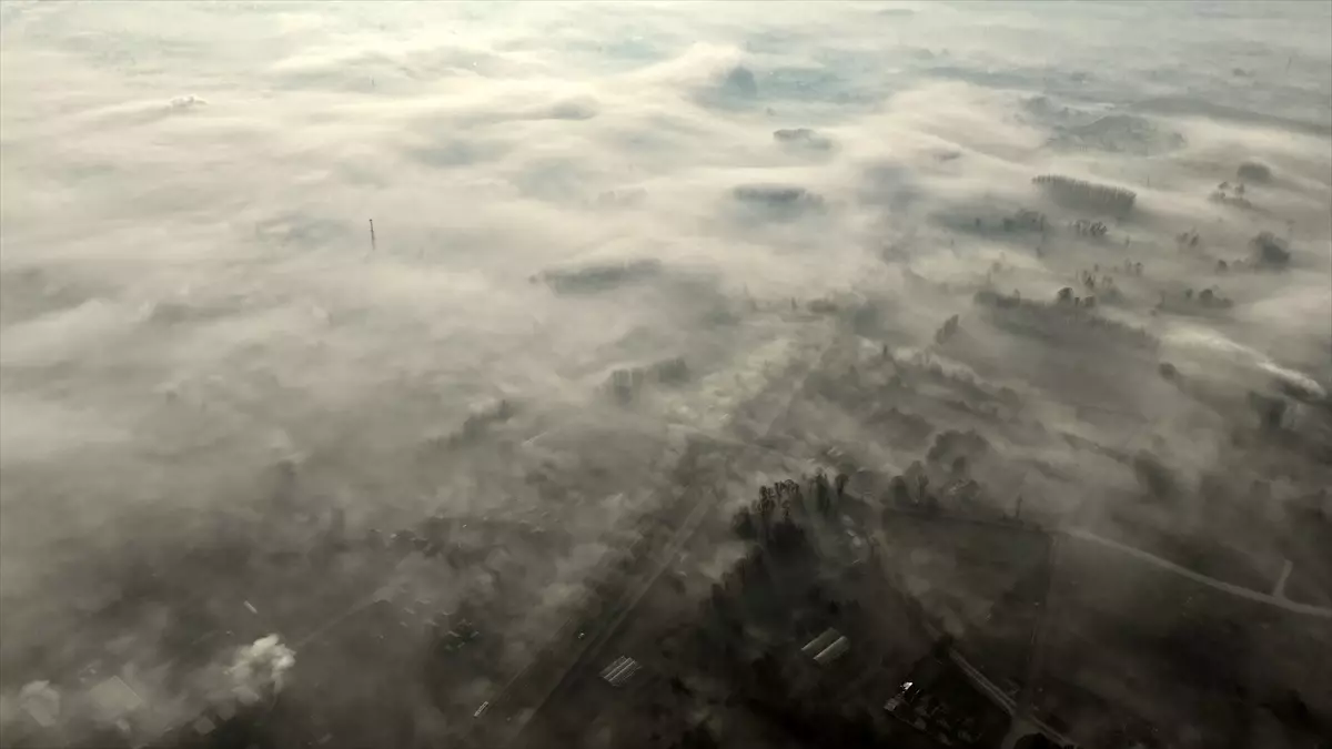 Düzce'de Sis Etkili Oluyor: Görüş Mesafesi Düştü