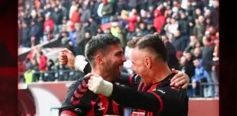 Eskişehirspor Tarsus İdman Yurdu'nu 3-0 Yenerek Galip Geldi