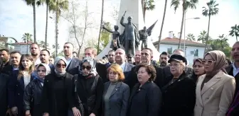 MHP'liler Alanya'da Kaldırılan Bozkurt Heykeline Tepki Gösterdi