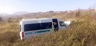 Zonguldak'ta Freni Boşalan Minibüs Ormana Uçtu