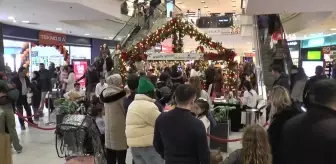 Kadınların özgün tasarımlarıyla açılan 'Mutlu Yıllar Tasarım Pazarı' ilgi odağı oldu