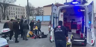 Bolu'da Motosiklet ile Otomobil Çarpıştı: 1 Yaralı