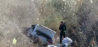 Şanlıurfa'da Sulama Kanalına Devrilen Otomobilde 5 Kişi Yaralandı