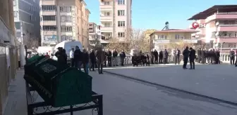 Şiddetli Fırtınada Yıkılan Duvarın Altında Kalan Baba Hayatını Kaybetti