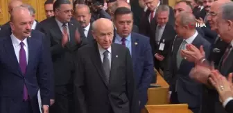 Bahçeli'nin Fetih Suresi Yazılı Yüzük ve Rozeti Dikkat Çekti