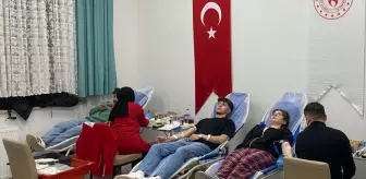 Gümüşhacıköy'de Öğrencilerden Kızılay'a Kan Bağışı