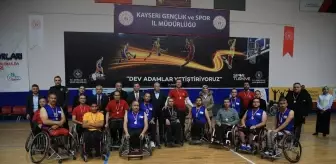 Kayseri'de Engelliler Haftası Etkinlikleri: Bedensel Engelliler Basketbol Takımı Galip Geldi