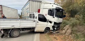 Kocaeli'de Zincirleme Trafik Kazası: 3 Yaralı