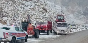 Çorum'da Traktör Devri, Sürücü Yaralandı