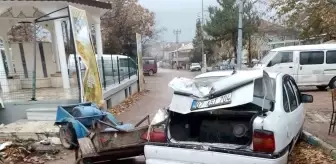 Freni Boşalan Kamyon Yalvaç Mahallesinde Kazaya Neden Oldu