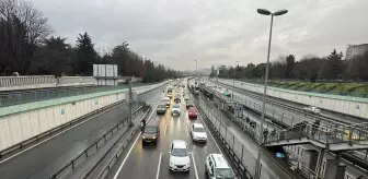 İstanbul'da yağışın da etkisiyle trafik yoğunluğu yüzde 78'e ulaştı