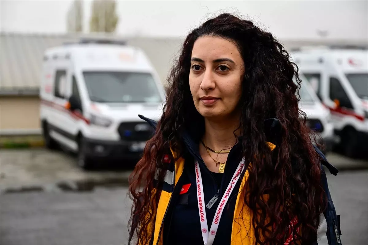 İstanbul'da Kadın Ambulans Sürücüleri Hayat Kurtarıyor