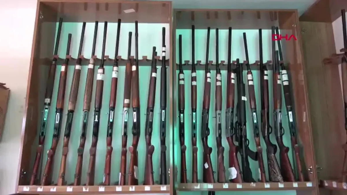 Kaçak Avcıların Tüfekleri ve Traktörü İhalede Satıldı: 216 Bin Lira Gelir Elde Edildi