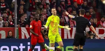 Manuel Neuer Kariyerinin İlk Kırmızı Kartını Gördü