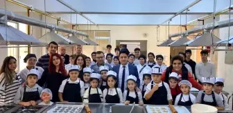 Cumayanı İlkokulu'ndan Pasta ve Börek Yapma Etkinliği