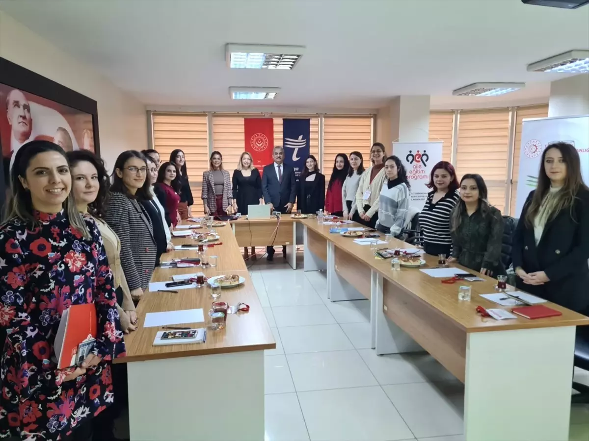 Tekirdağ'da Aile Danışmanlarını Güçlendirme Projesi Eğitimleri Başladı