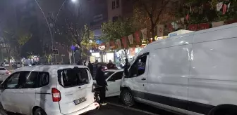 Batman'da Zincirleme Trafik Kazası: 2 Yaralı