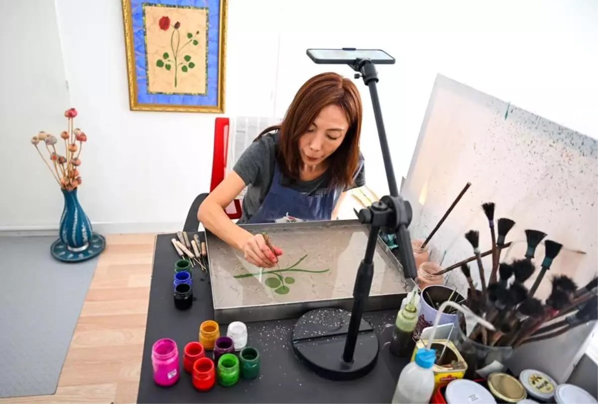 Çinli Sanatçı Li Xintong, Ebru Sanatı ile İki Kültürü Buluşturuyor