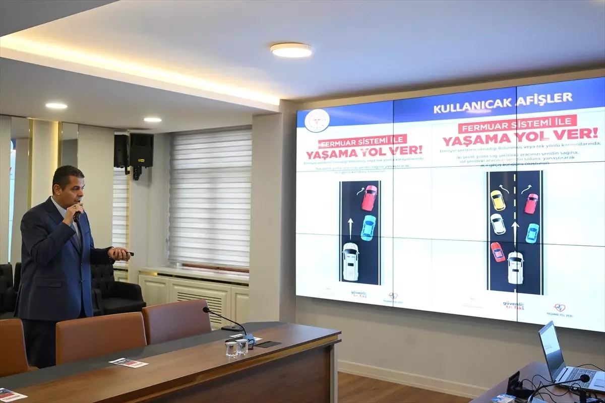 Edirne'de 'Fermuar Sistemi ile Yaşama Yol Ver' Kampanyası Tanıtıldı