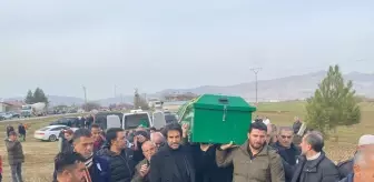 Mahsun Kırmızıgül'ün Annesi Faike Arık Son Yolculuğuna Uğurlandı