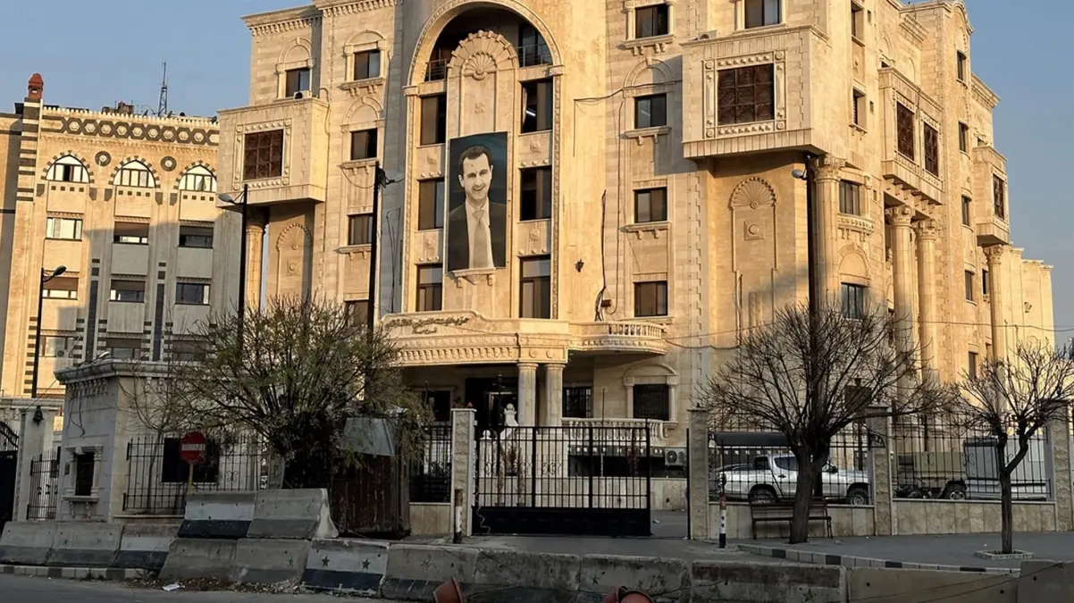 Yıllar önce öğrenciler 'Ey Esad sıra sana geldi' diyerek halk hareketini başlatmıştı! Muhalifler Dera'yı ele geçirdi