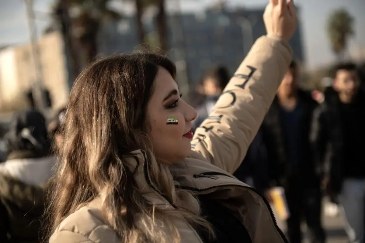 Suriye'de Şam Hızla Düşerken Esad'ın Kaçışı Gündemde