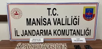 Manisa'da Otomobilde 1787 Sentetik Hap Ele Geçirildi, İki Şüpheli Tutuklandı