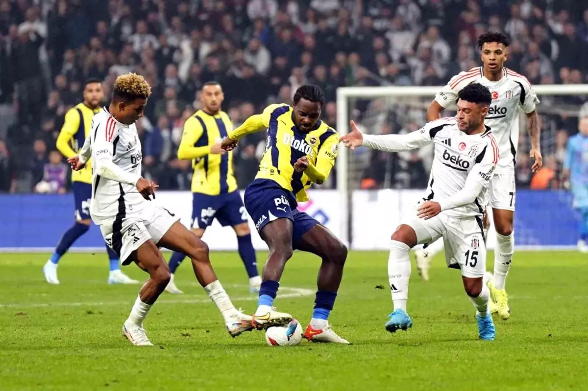 Fenerbahçe Derbide Beşiktaş'a Yenildi, Galatasaray Farkı 6'ya Çıkardı