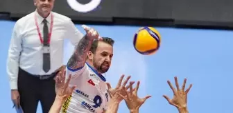 Arkas Spor, Halkbank'ı 3-0 Mağlup Etti