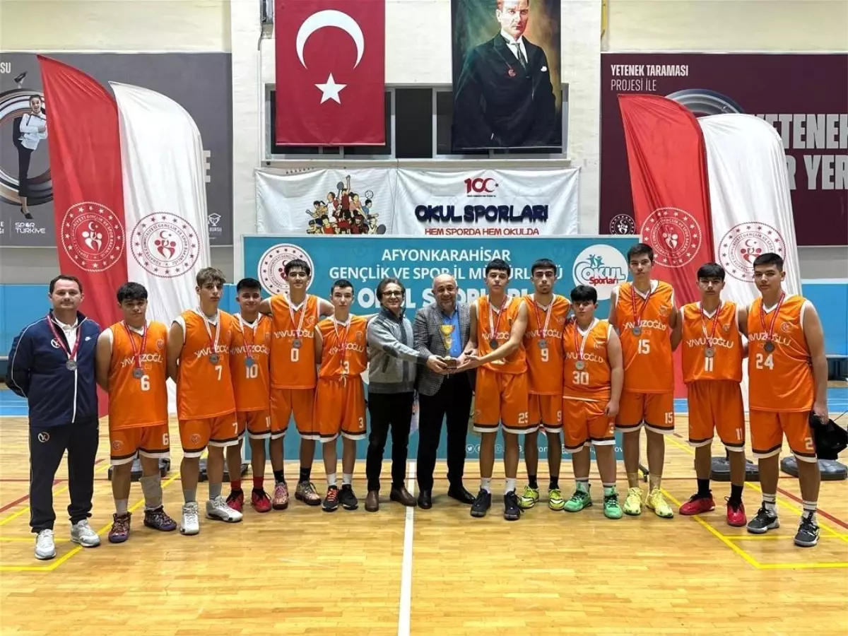 Afyonkarahisar'da Gençler Basketbol Turnuvası Sonuçlandı