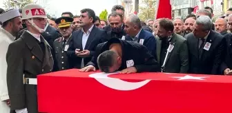 Babadan şehit evladına son veda