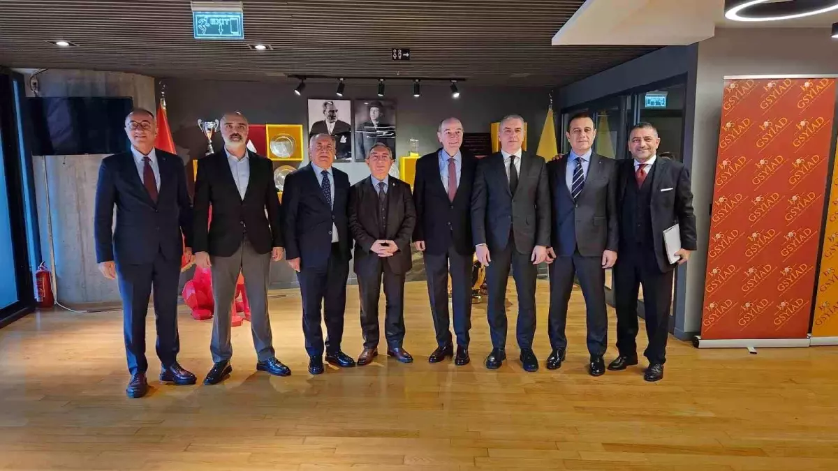 Sarı Kırmızı Kareler Yarışması'nın Seçici Kurulu Toplandı