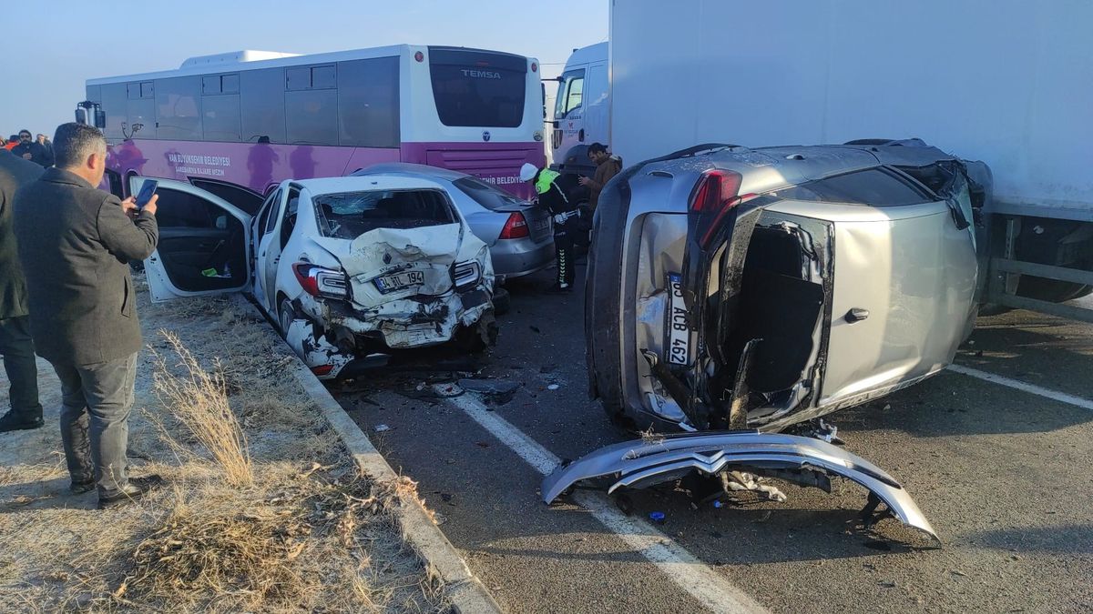 Van'da zincirleme kaza! Trafik kazasında yaralı veya ölü var mı? Van trafik kazasında son durum ne?