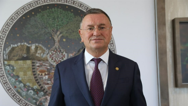 Lütfü Savaş ihraç mı edildi? Lütfü Savaş CHP'den neden ihraç edildi? Lütfü Savaş ihraç mı edildi? Lütfü Savaş CHP'den neden ihraç edildi?