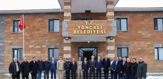 Muş Valisi Avni Çakır, Yoncalı Belde Belediyesini Ziyaret Etti