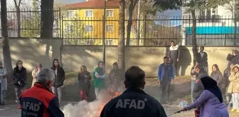 Bolu'da Öğrencilere Yangın Eğitimi ve Bina Tahliyesi Tatbikatı