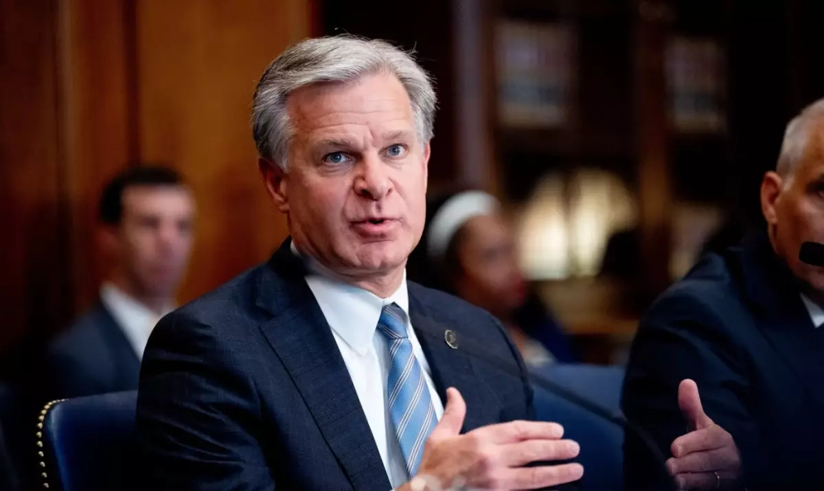 FBI Direktörü Christopher Wray, Trump Döneminde İstifa Edeceğini Açıkladı