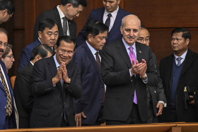 Önder's words to the President of the Cambodian Senate made them laugh