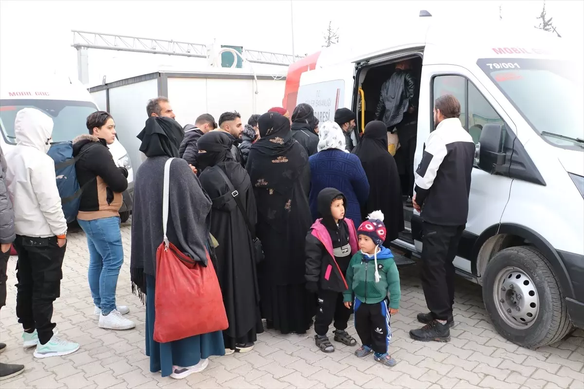 Suriyelilerin Yurtlarına Dönüşü Başladı