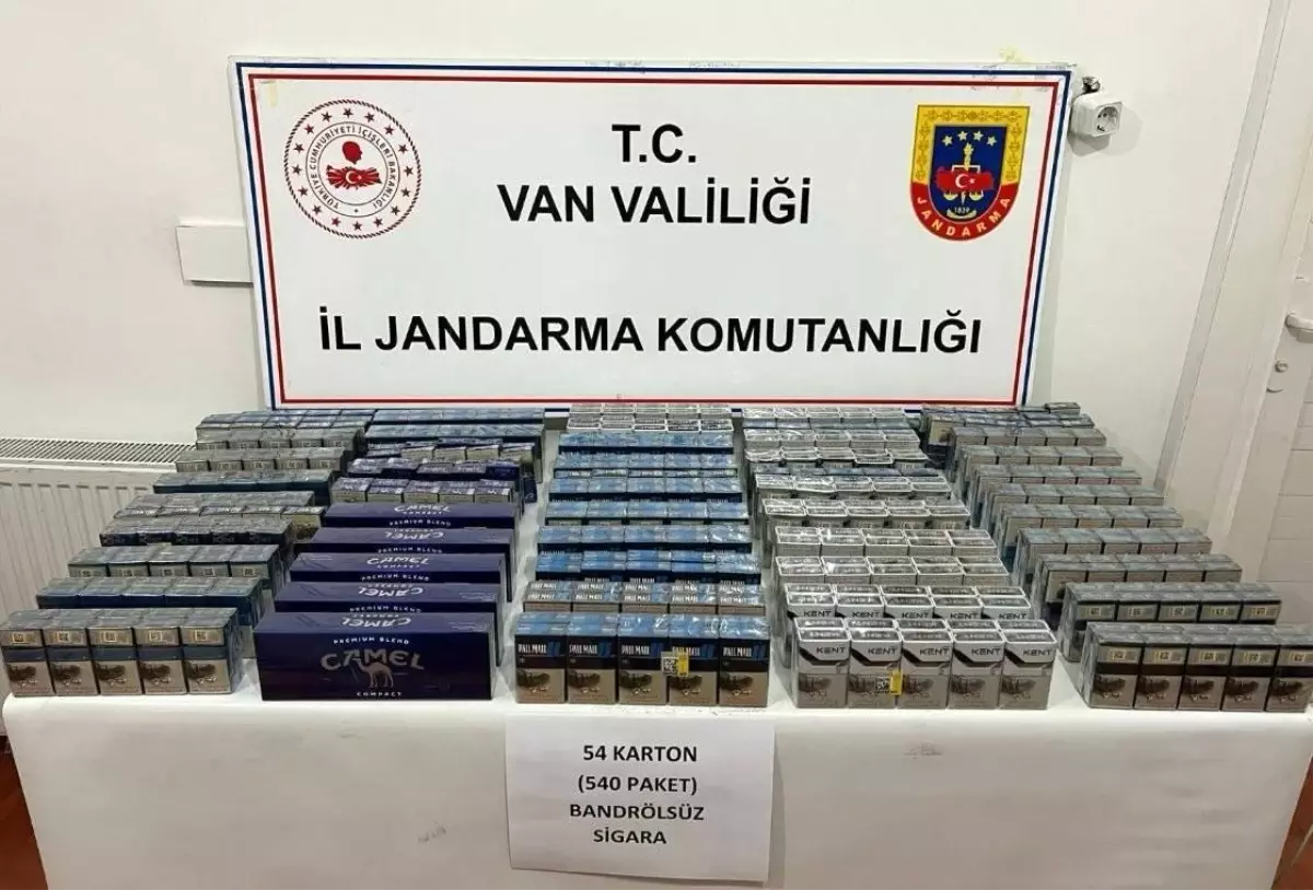 Muradiye'de 860 Paket Kaçak Sigara Ele Geçirildi