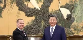 Xi Jinping ve Dmitriy Medvedev'den Önemli Görüşme