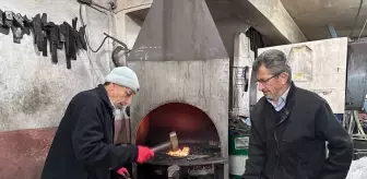 Duyma ve Konuşma Engelli İki Kardeş, 55 Yıldır Demircilik Yapıyor