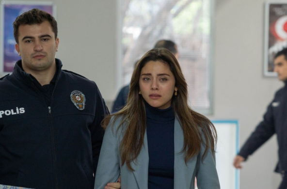 Kızılcık Şerbeti CANLI İZLE! Show TV Kızılcık Şerbeti 80. bölüm yeni bölümde neler oldu SON BÖLÜM izle!
