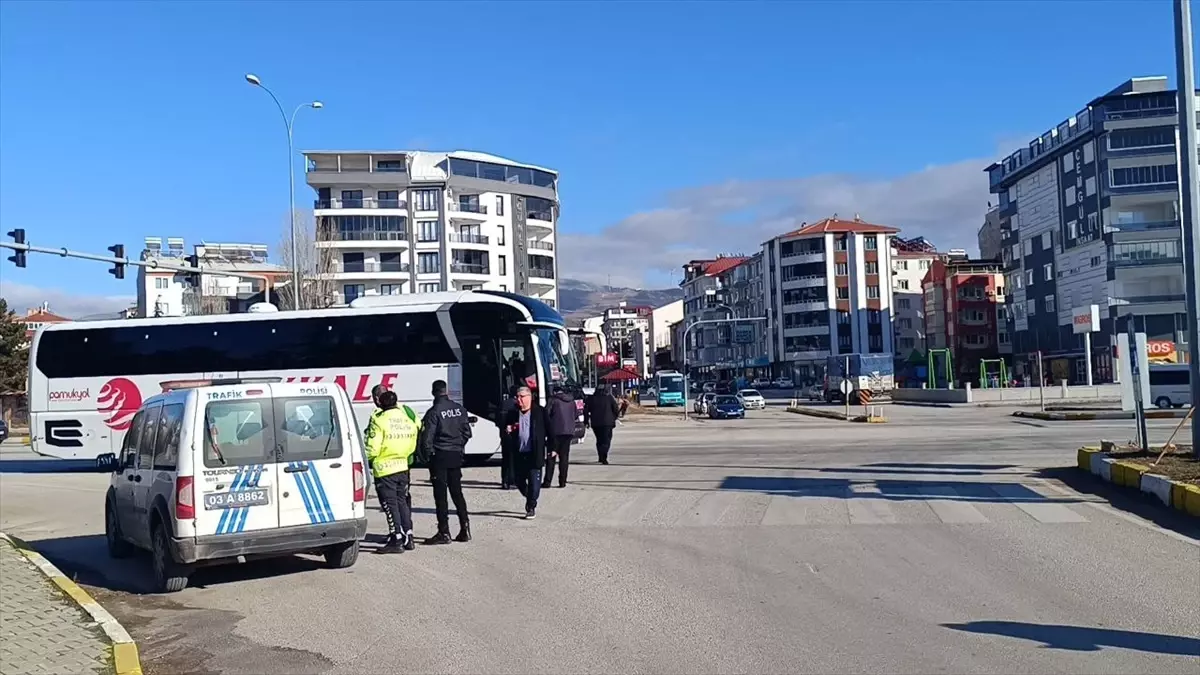 Afyonkarahisar'da Yolcu Otobüsü Yayaya Çarptı
