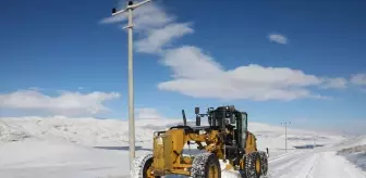 Van'da Kar Ve Tipi Nedeniyle Kapanan 119 Yerleşim Yeri Ulaşıma Açıldı