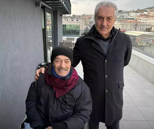 The first photo of Kadir İnanır after 4 months in intensive care