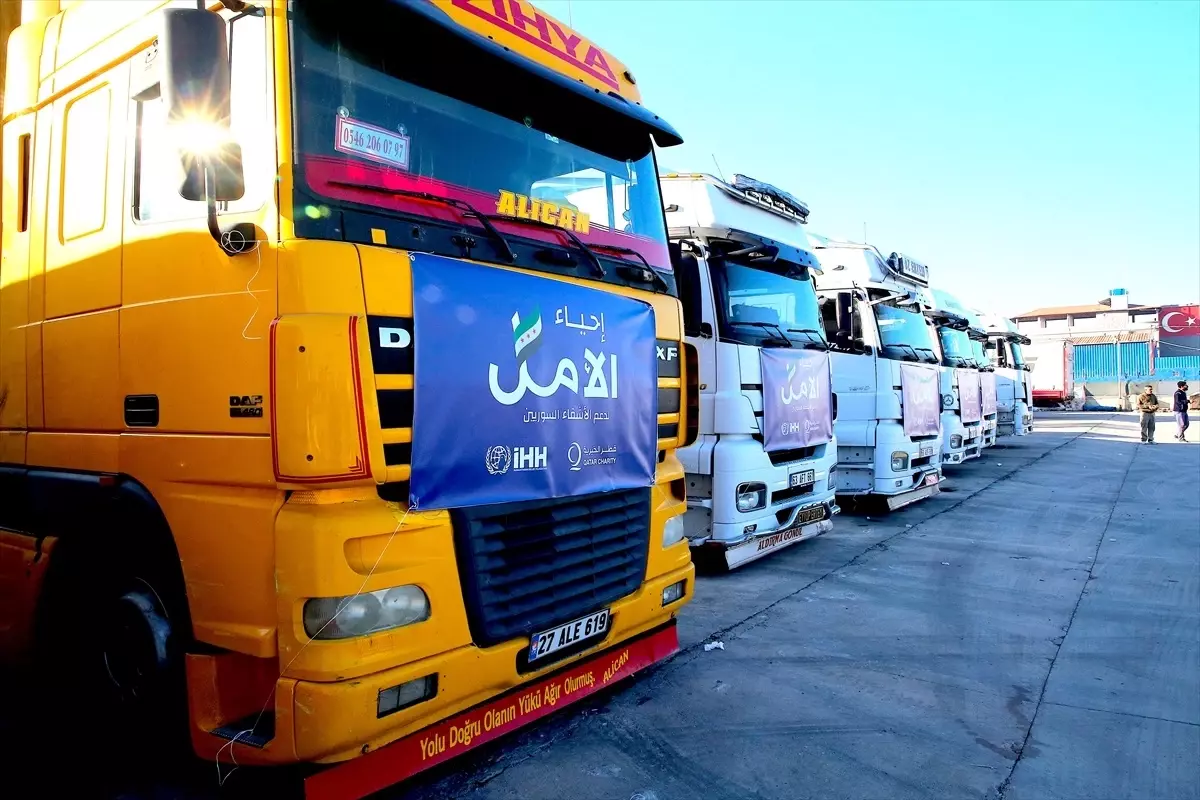 Hatay'dan Suriye'ye 30 TIR İnsani Yardım Gönderildi