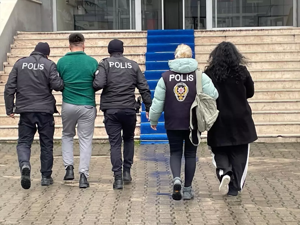 Bal Satışı Bahane İle Dolandırıcılık: İki Şüpheli Tutuklandı