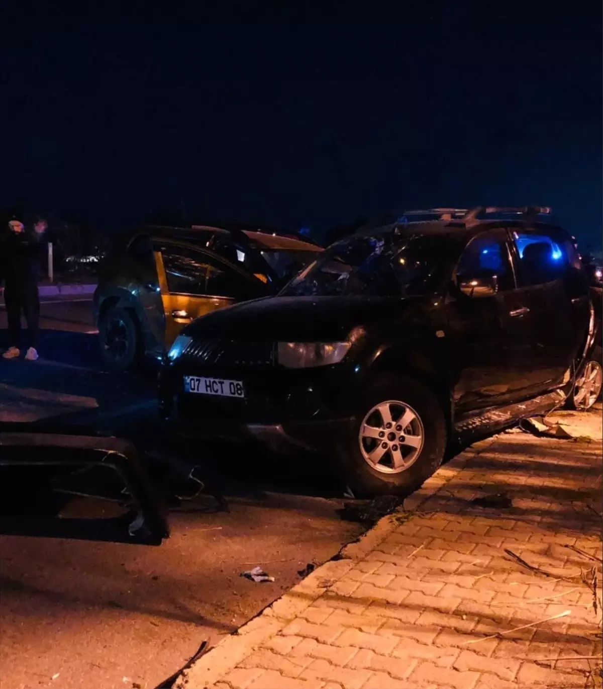 Alanya'da Üç Araçlı Trafik Kazası: 5 Yaralı