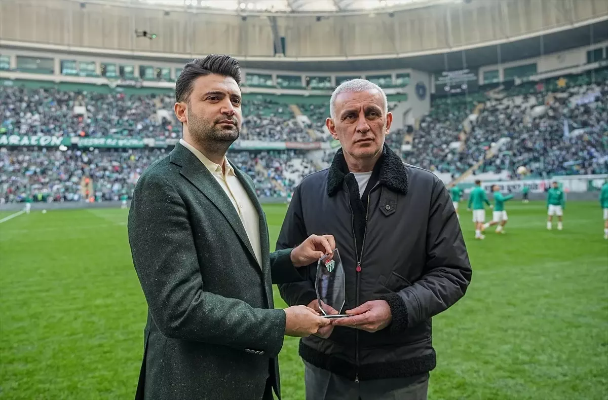 Bursaspor'a Kadına Şiddete Dikkat Çeken Ödül